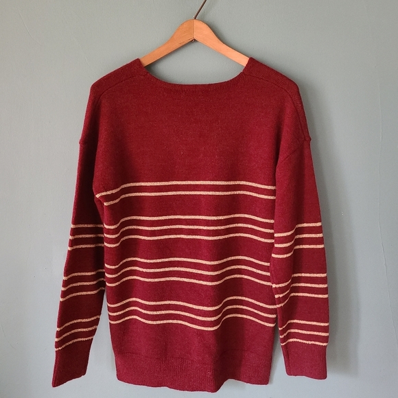 Ee:Some Boutique Maroon Gold Sweater - Picture 4 of 7